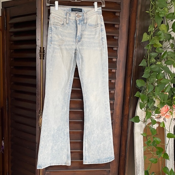 Aeropostale Denim - Aeropostale Light Wash Flare Jeans Size 000